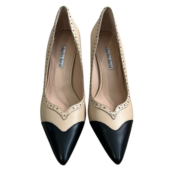 CHARLES DAVID Alanna Brogue Pointed Toe Pump In Nude-black Size:9 Chunky heel - Picture 2 of 7
